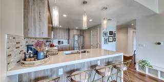 150 Las Vegas Boulevard Gallery 17