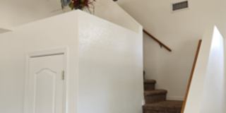 Furnished 3BR Boulder Pointe Townhome | End Unit + AC + Fenced Backyard Gallery 9