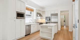 Luxurious Home in Downtown Palo Alto Available Now Gallery 8