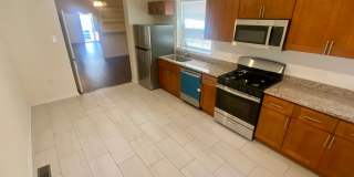 Newly Renovated 4BED 1.5BTH / Stainless Steel Appliances & Washer/Dryer Hookup! Gallery 10