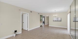 351 Club Circle Gallery 23