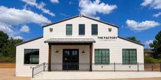 16735 Gresham Circle Gallery 1