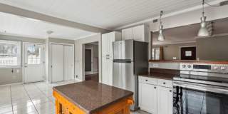 Easy one level living on a 1/3 acre corner lot! Gallery 3