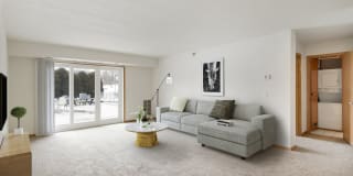 Pebblebrook Court Gallery 4