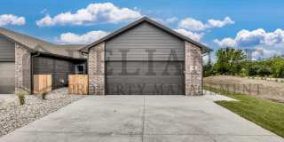 4942 North Vassar Avenue Gallery 1