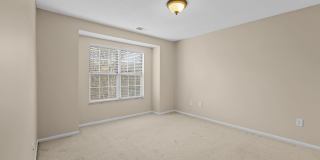 Gorgeous 2 bedroom home- Move-In Ready Condo in Parkview. Minutes to Downtown Greenville & the New Harris Teeter Shopping Hub! Gallery 23