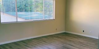 842 North Screenland Drive Gallery 3