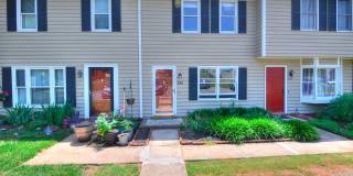 Centrally Located 2 Bedroom In Hillsborough With Great Updates! Gallery 1