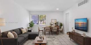 1000 NW 95th Ter Gallery 1