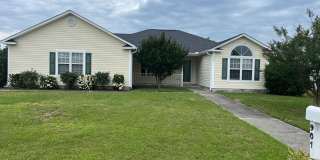 Charming Home with 2 car garage in Great Neighborhood Gallery 1