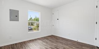 377 Tuttle Avenue Gallery 21