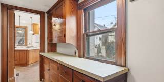 Private House on iuka ave Ravine – Central Campus – Newly Renovated - Flexible Pricing Gallery 17