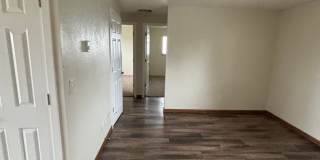 1 Bedroom 1 Bathroom at Hollywood Park Apartments Gallery 36