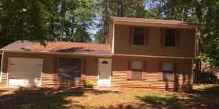 Beautiful 4BR/2BA home nestled in a quiet Ellenwood GA Gallery 1