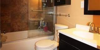 Beautiful Mid Entry Home in a Quiet Neighborhood Gallery 13