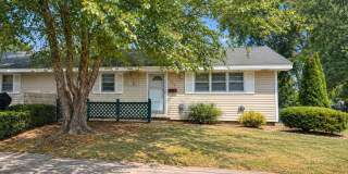 Cute & Clean Duplex Available Now! Cute & Clean Duplex Available Now! Gallery 1