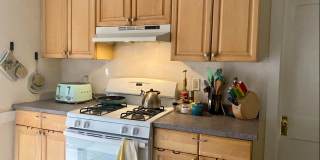 Large 2 bed unit in the heart of Oak Square Gallery 6