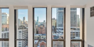 200 E Delaware Place Gallery 5