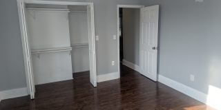 24 Banks St Gallery 13
