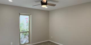 Spacious 3 Bed/2 Bath Townhouse w/ an Office in Northeast Tucson! Gallery 19