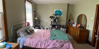 AVAILABLE AUGUST  - Traditional 3+ Bedroom Home Located in Mt. Washington! Gallery 14