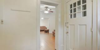 Central Campus - Newly renovated 4 Bedroom 2 Bathroom House Gallery 7
