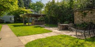 Uptown Lake Oswego Gallery 77