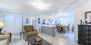 SEASONAL / SHORT-TERM RENTAL – Charming Downtown Punta Gorda Retreat Gallery 12