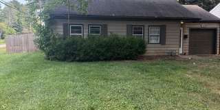Two bedroom/One bath/one car garage/large shop in back Two bedroom/One bath/one car garage/large shop in back Gallery 1