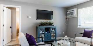 Huntington Exchange Dover Gallery 44