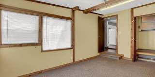 623 Iowa Avenue Gallery 16