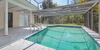 5645 N Tuttle Ave Gallery 25