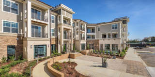 The Cardinal Gallery 20