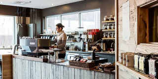 9 on Canal Gallery 16