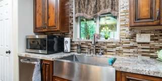 1011 W Northern Avenue Gallery 115