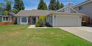 1509 Deerfield Circle Gallery 1