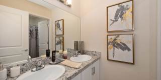 West Oaks Apartment Homes Gallery 28