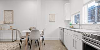 1530 Adams Street Gallery 16