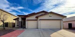 ⭐4 Bed / 2 Bath Single Level Phoenix Home with a 3 Car Garage⭐ Gallery 1