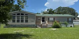 3 Bedroom / 2 Bath House On An Acre Gallery 1