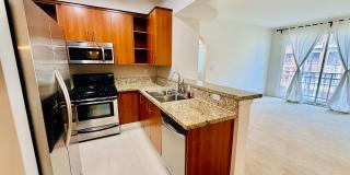 Vibrant Koreatown Living with Rooftop Pool & Spa - 620 S. Gramercy Place Gallery 5