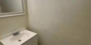 4 bedroom 2.5 bathroom Townhouse Gallery 8