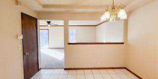 Prime Edmond Location | 3-Bed Duplex Near Boulevard & Broadway Gallery 8