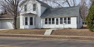 $1,325 |3BD 1 BA| 1216 Water St| Available 5/6/26! Gallery 1