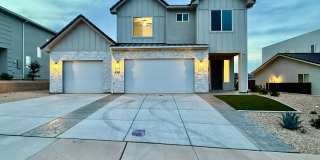 Three Bedroom Home in Desert Canyons Gallery 1