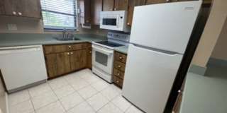 2 bedroom 2 bathroom Annual Rental in Davis Court Gallery 7