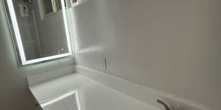 817 S. St. Andrews Pl. Gallery 22