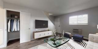 Acoma Square Gallery 10