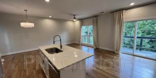 1106 N Alexander St Gallery 7