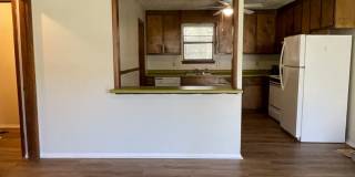 2 bedroom 1 bath duplex is located off Whitehead Rd! Gallery 7